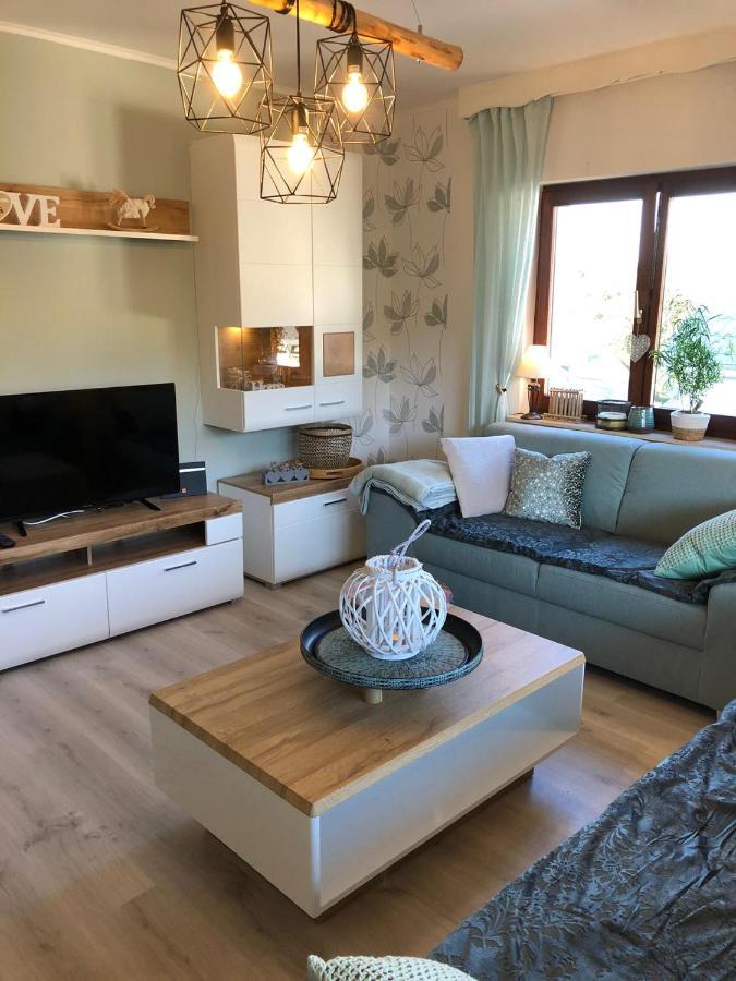 Haus Zissi Villa Burg Reuland Exteriör bild